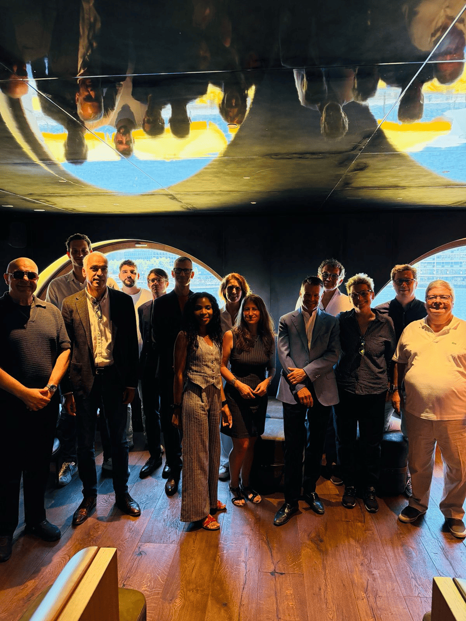 Membres d'Elite Vault lors d'une rencontre